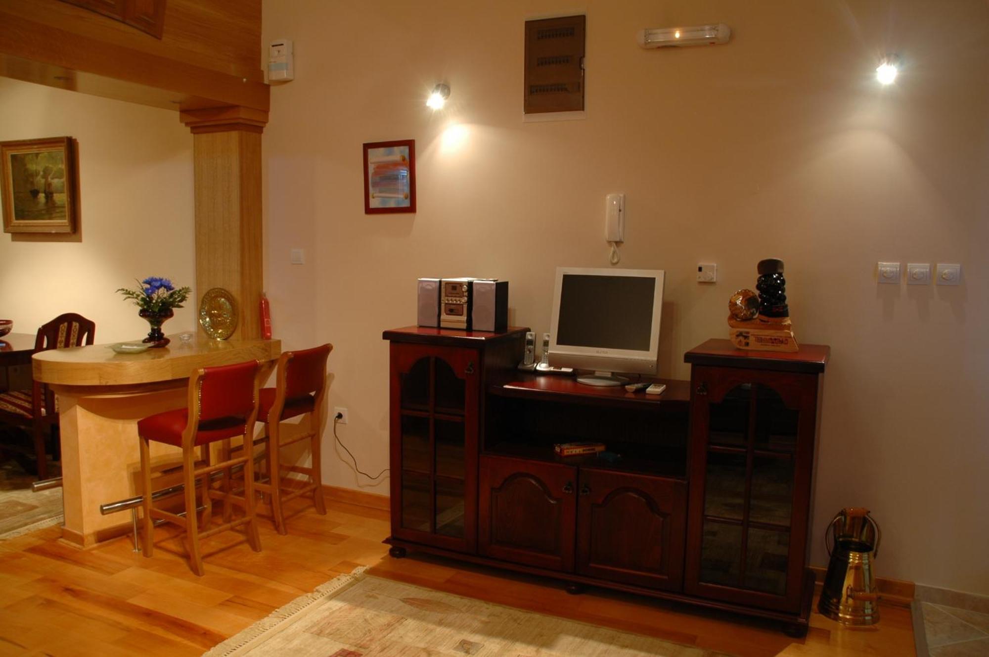 Hotel Tehnograd Кралево Екстериор снимка